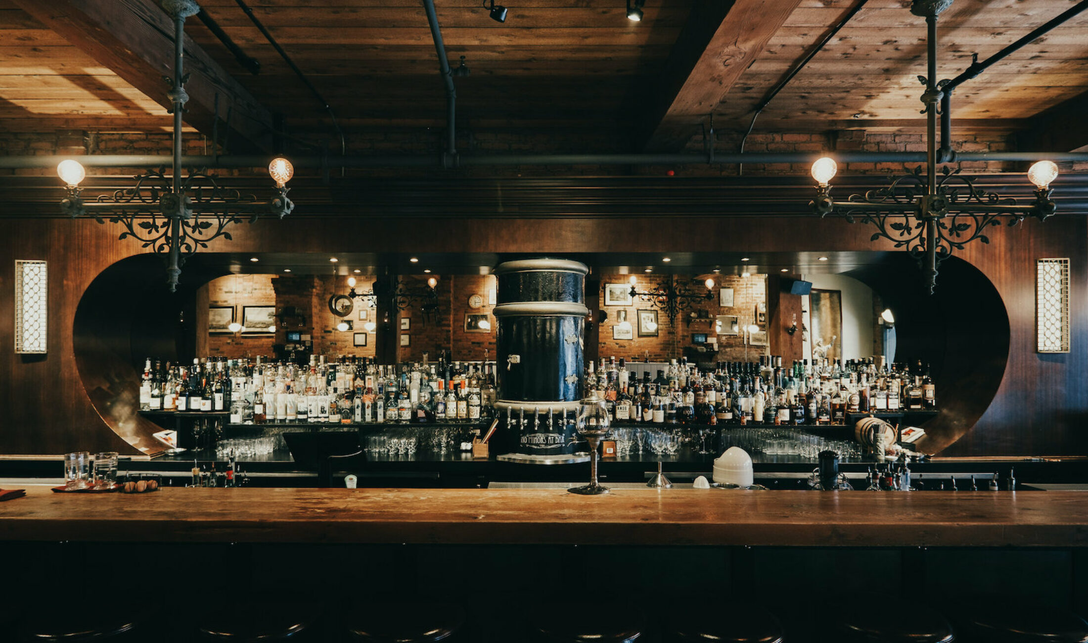 加斯敦的Pourhouse酒吧正在寻找一位经验丰富的总经理